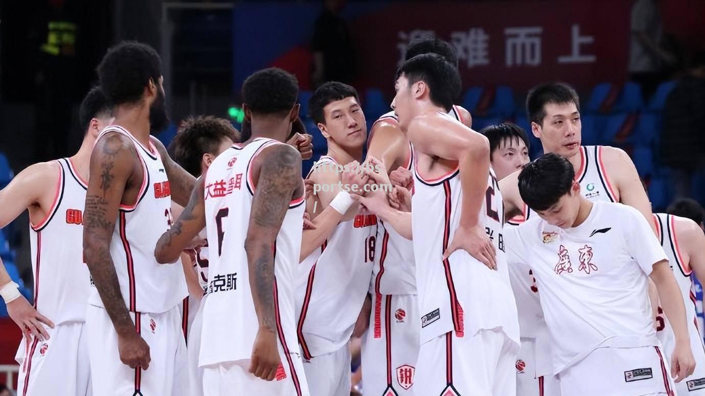 bsports体育-CBA季后赛四强对抗火箭！广东战术高明掌控胜利