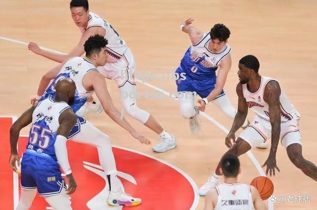 bsports体育-中南球队在激烈比拼中力克对手，跻身前列